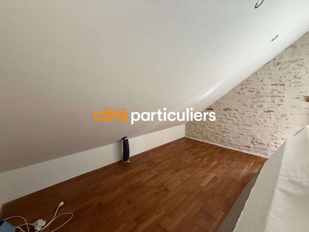 Maison à UZAY-LE-VENON