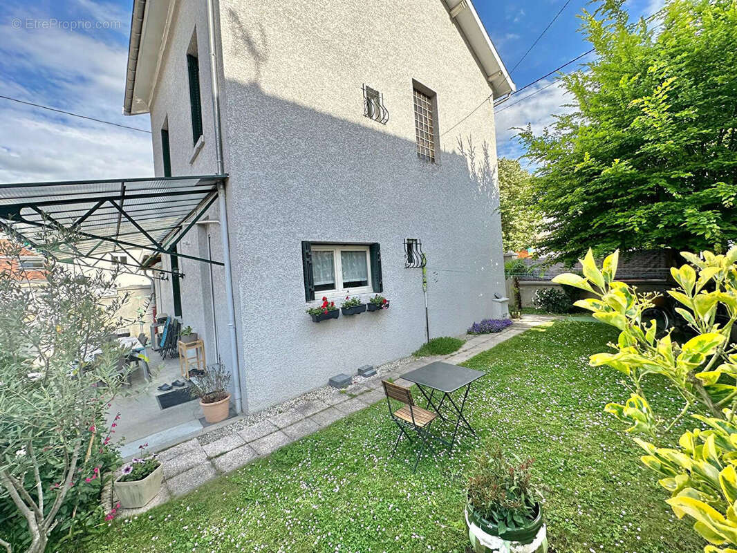 Maison à BOURGOIN-JALLIEU