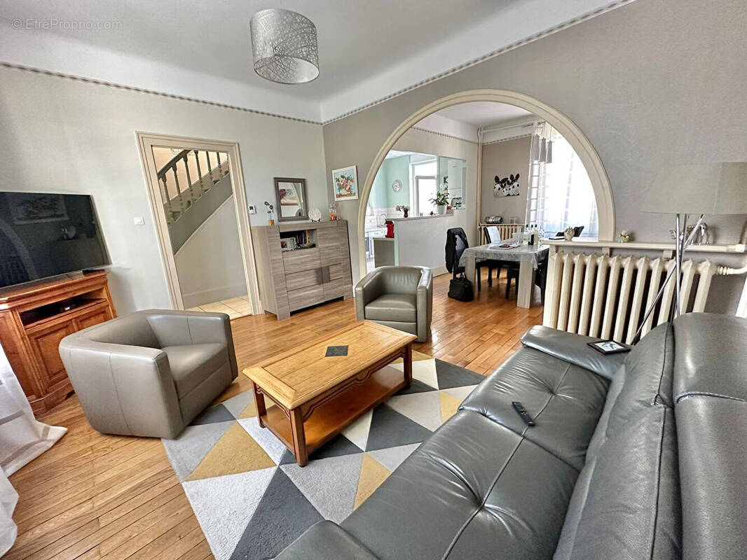 Maison à BOURGOIN-JALLIEU