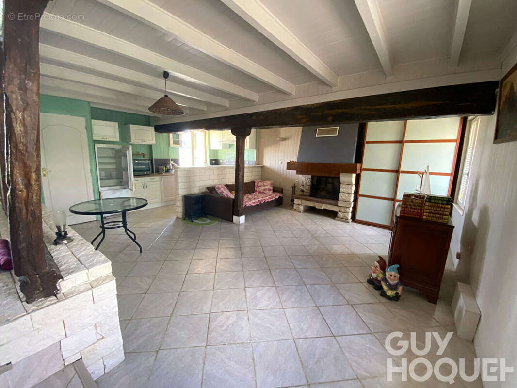 Maison à ROMILLY-SUR-AIGRE