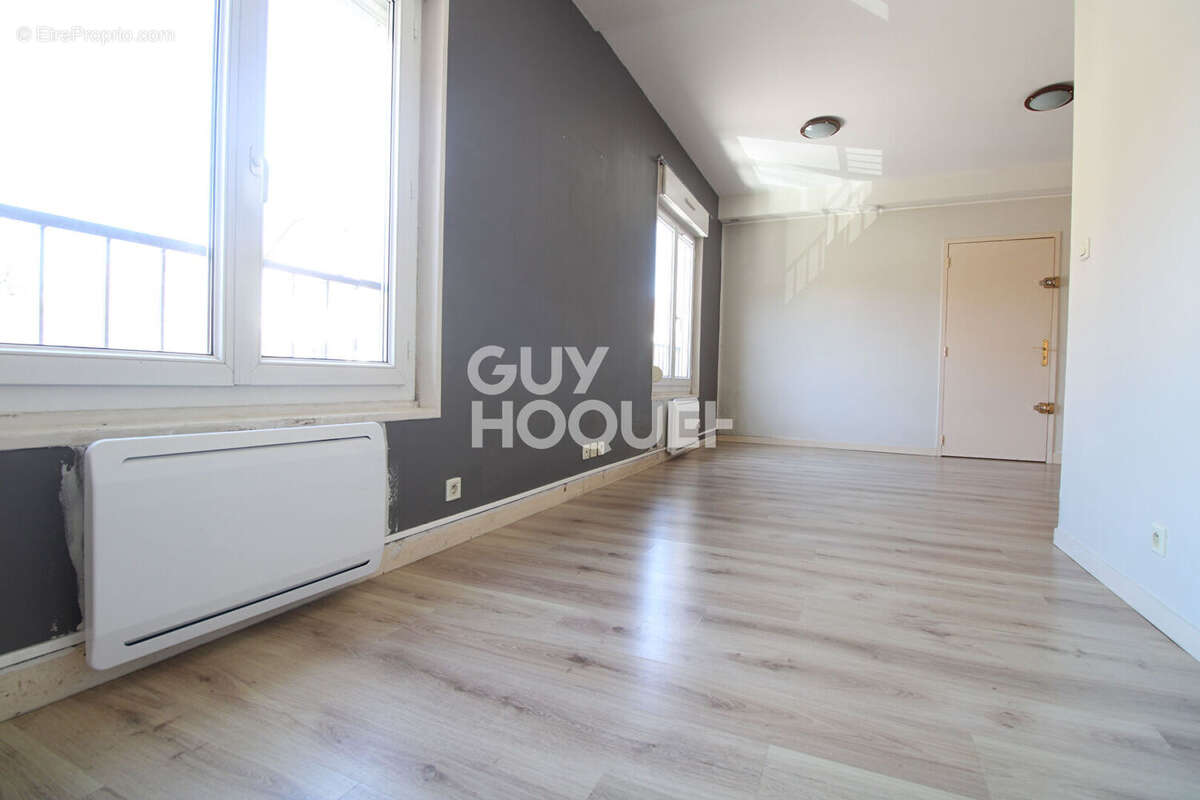 Appartement à BRIE-COMTE-ROBERT