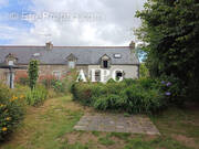 Maison à MELLIONNEC