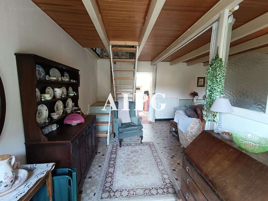 Maison à MELLIONNEC