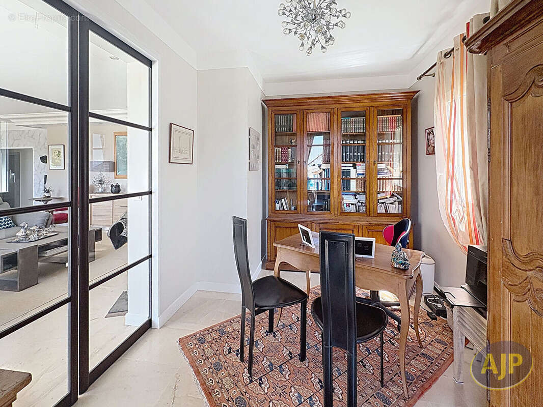 Maison à LE POULIGUEN