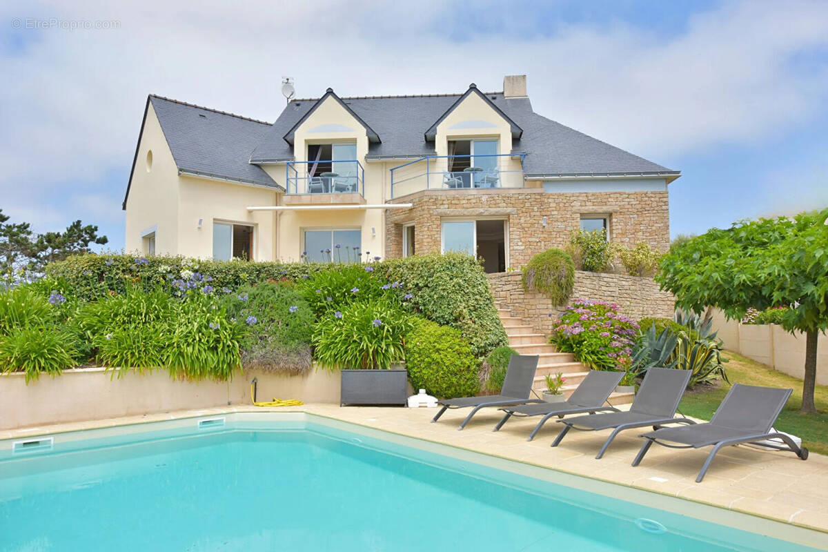 Maison à LE POULIGUEN