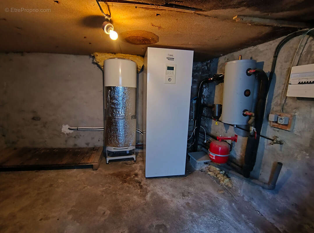 Maison à SAINT-SULPICE-LES-FEUILLES