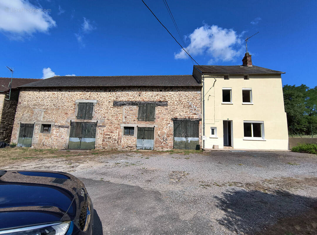 Maison à SAINT-SULPICE-LES-FEUILLES