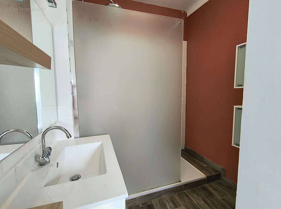 Maison à SAINT-SULPICE-LES-FEUILLES