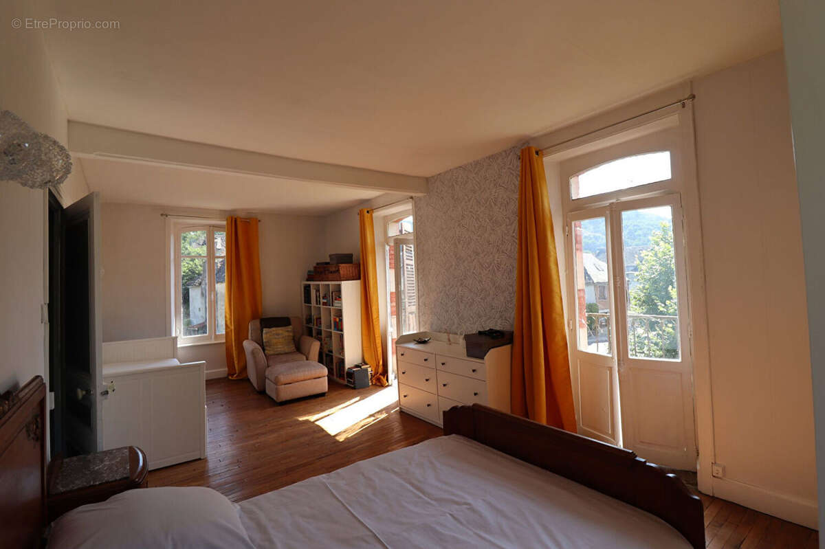 Maison à SAINT-CHAMANT