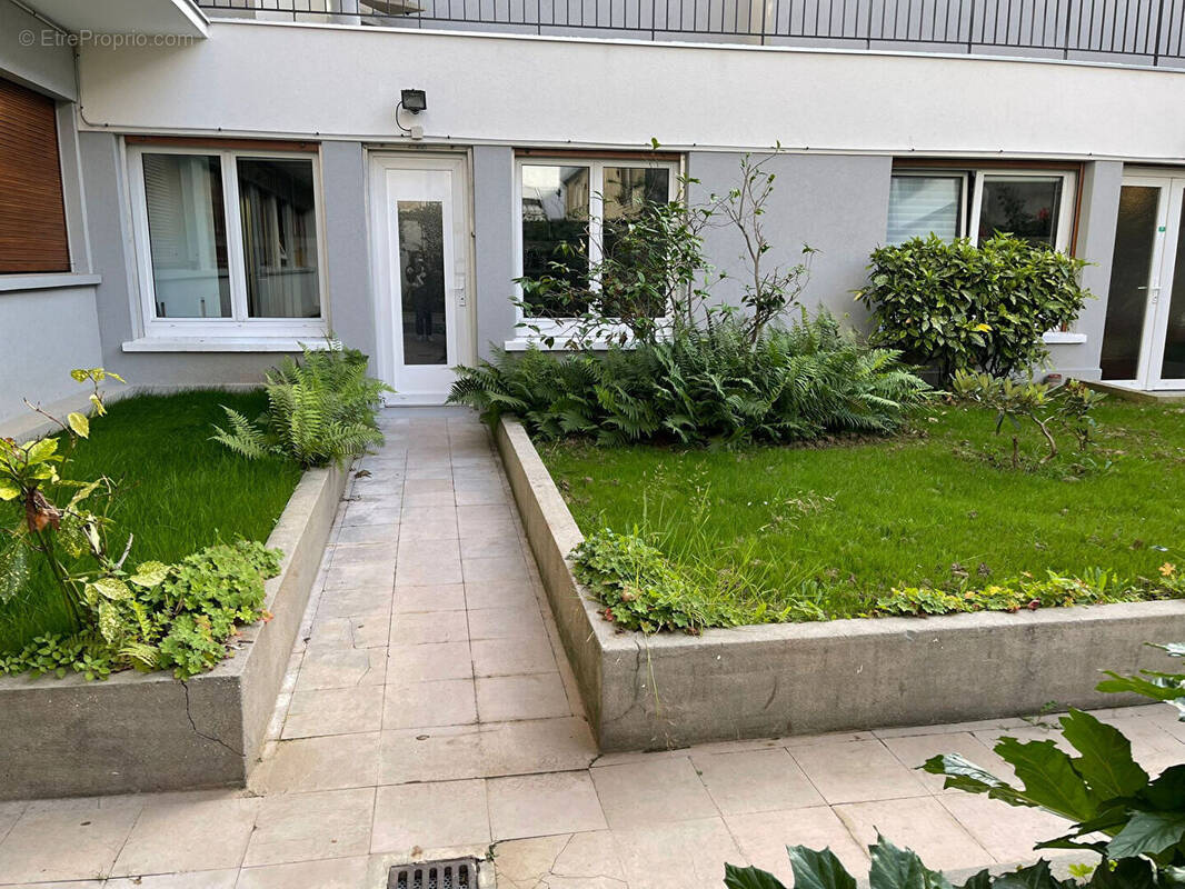 Commerce à PARIS-15E