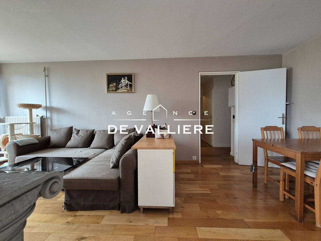 Appartement à NANTERRE