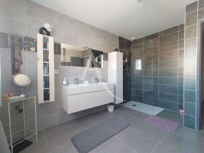 Maison à FRONTIGNAN