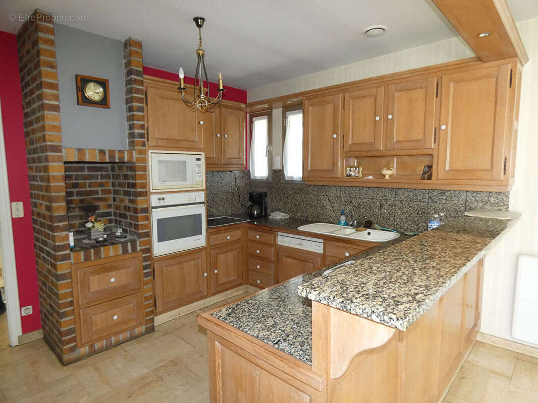 Maison à SAINT-HILAIRE-DU-HARCOUET