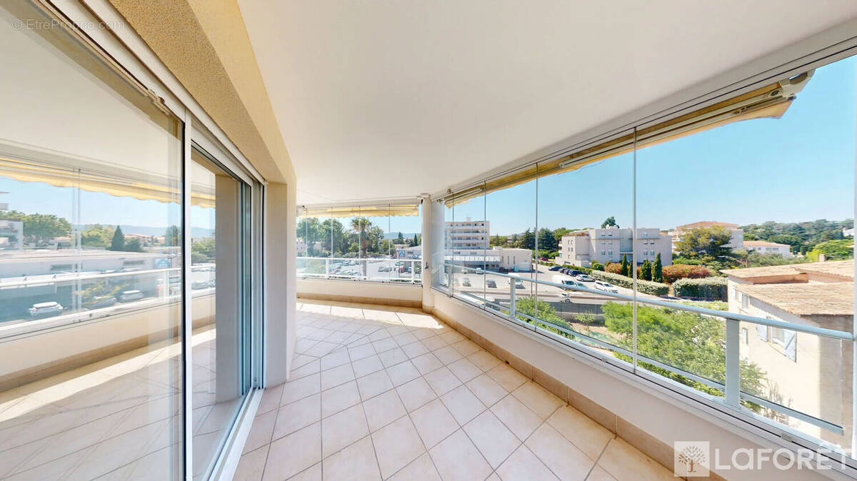 Appartement à FREJUS