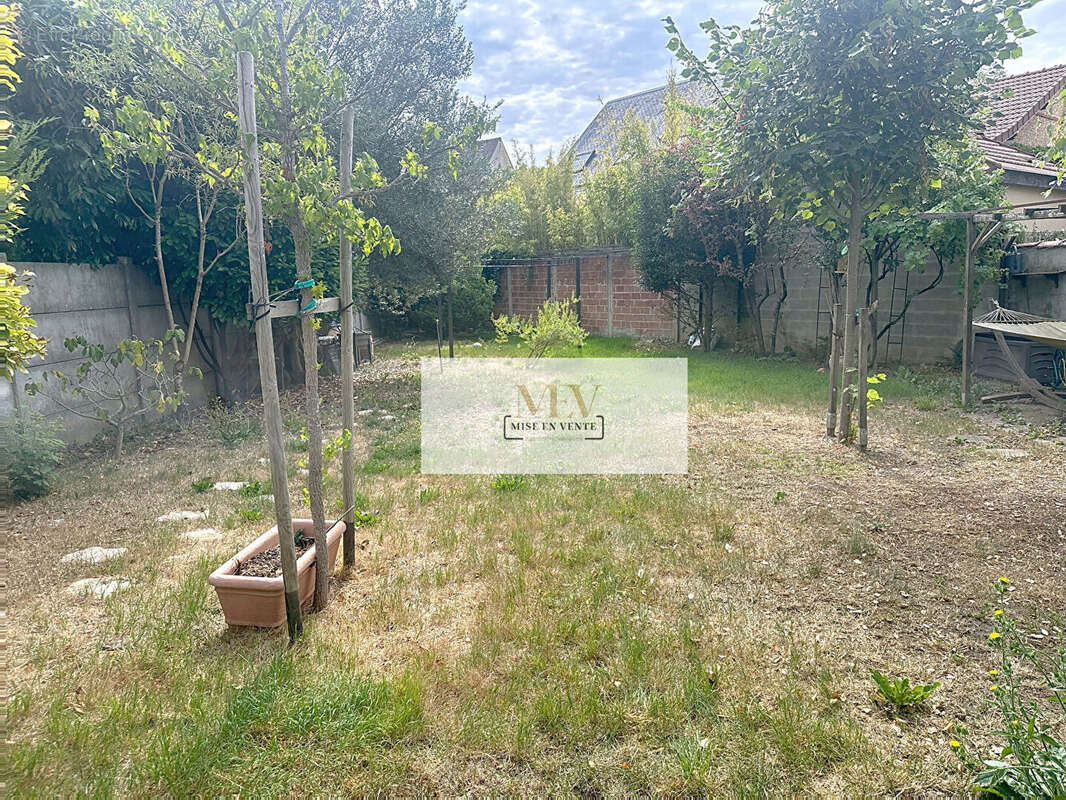 Maison à BRY-SUR-MARNE