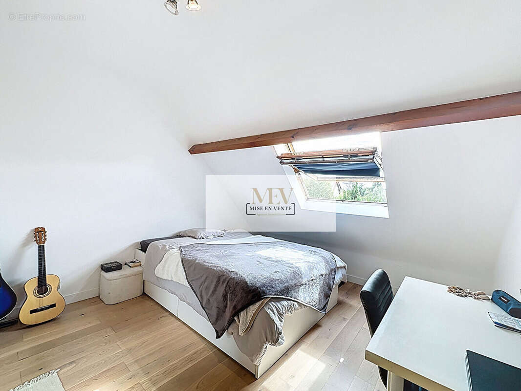 Maison à BRY-SUR-MARNE