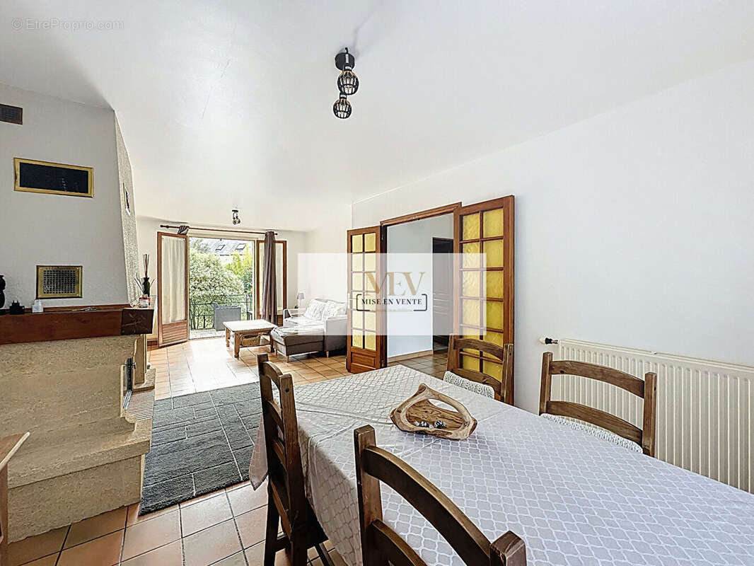 Maison à BRY-SUR-MARNE