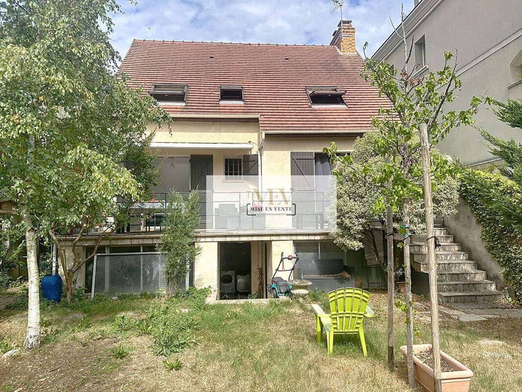 Maison à BRY-SUR-MARNE