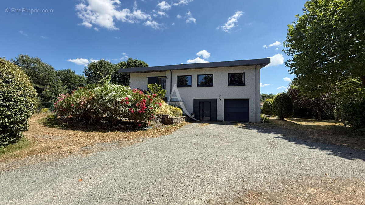 Maison à LA ROCHE-SUR-YON