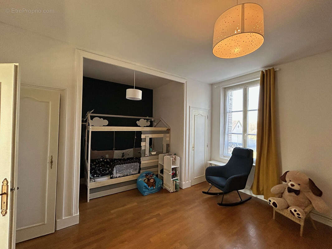 Maison à ESCLAVOLLES-LUREY