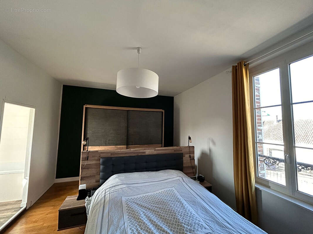 Maison à ESCLAVOLLES-LUREY