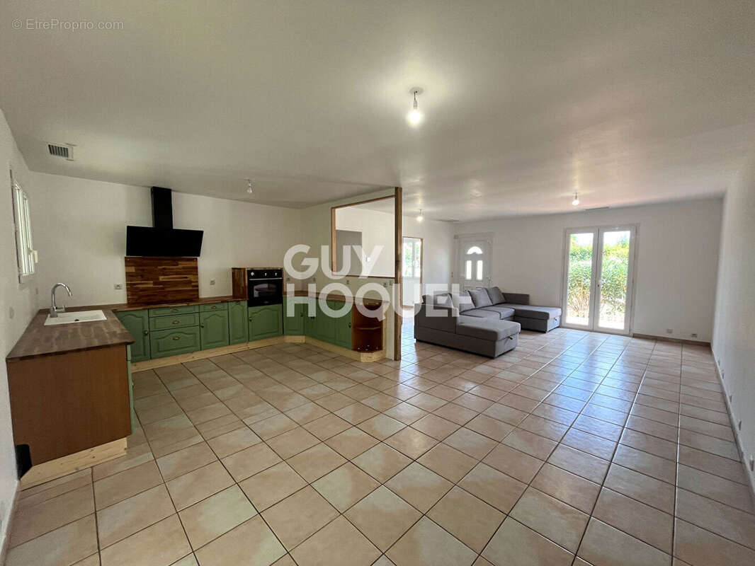 Maison à LUC-SUR-ORBIEU