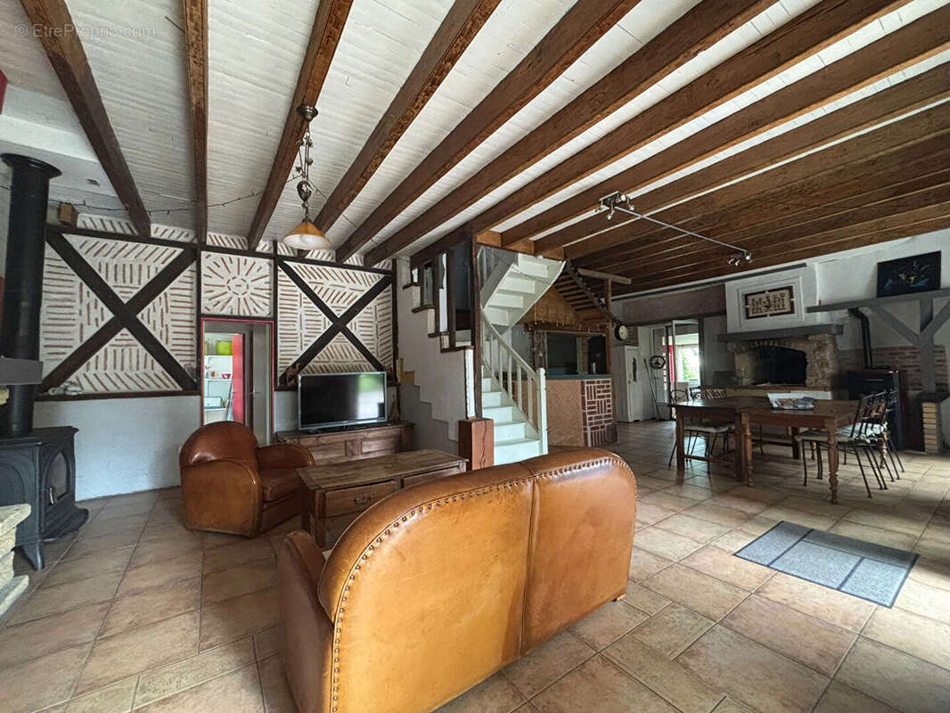 Maison à SAINT-VINCENT-SUR-OUST