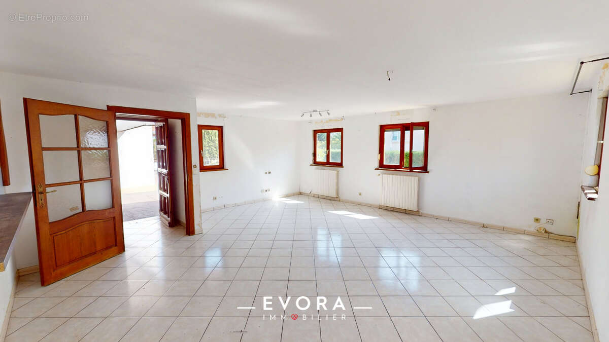 Maison à MONTIGNY-LES-METZ