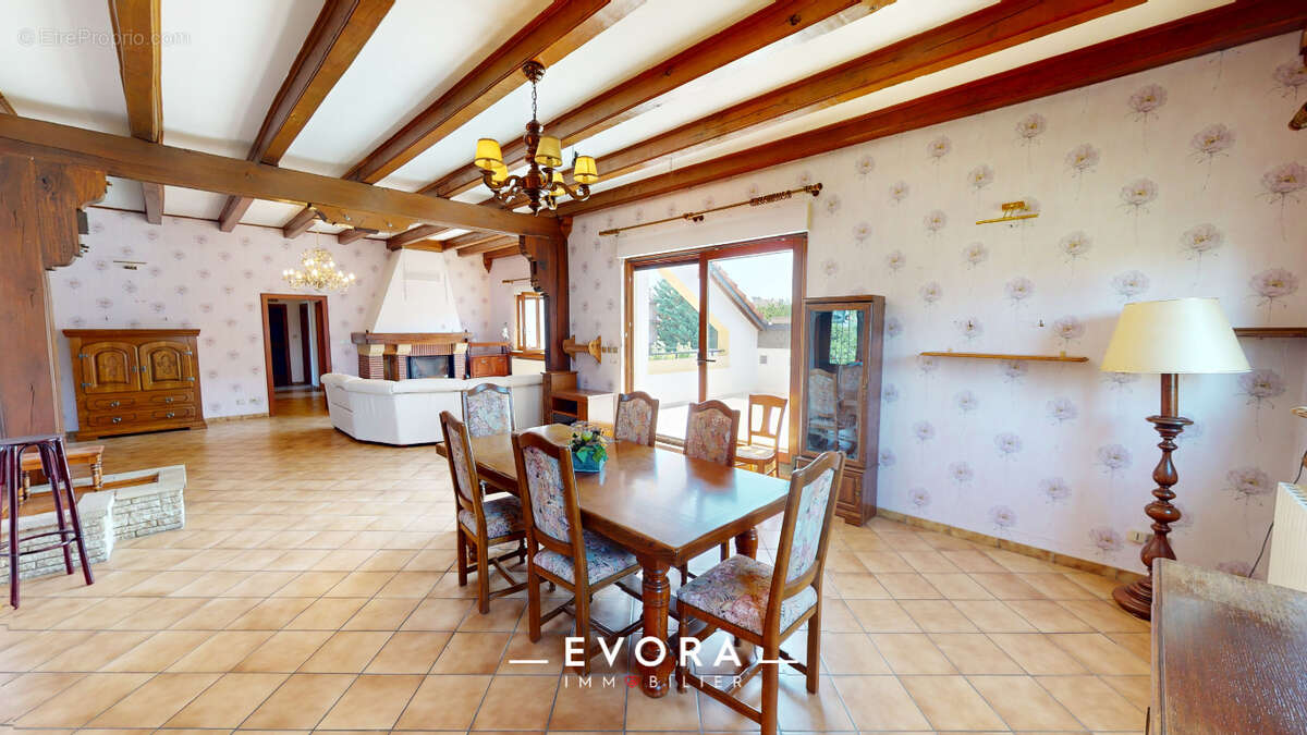 Maison à MONTIGNY-LES-METZ