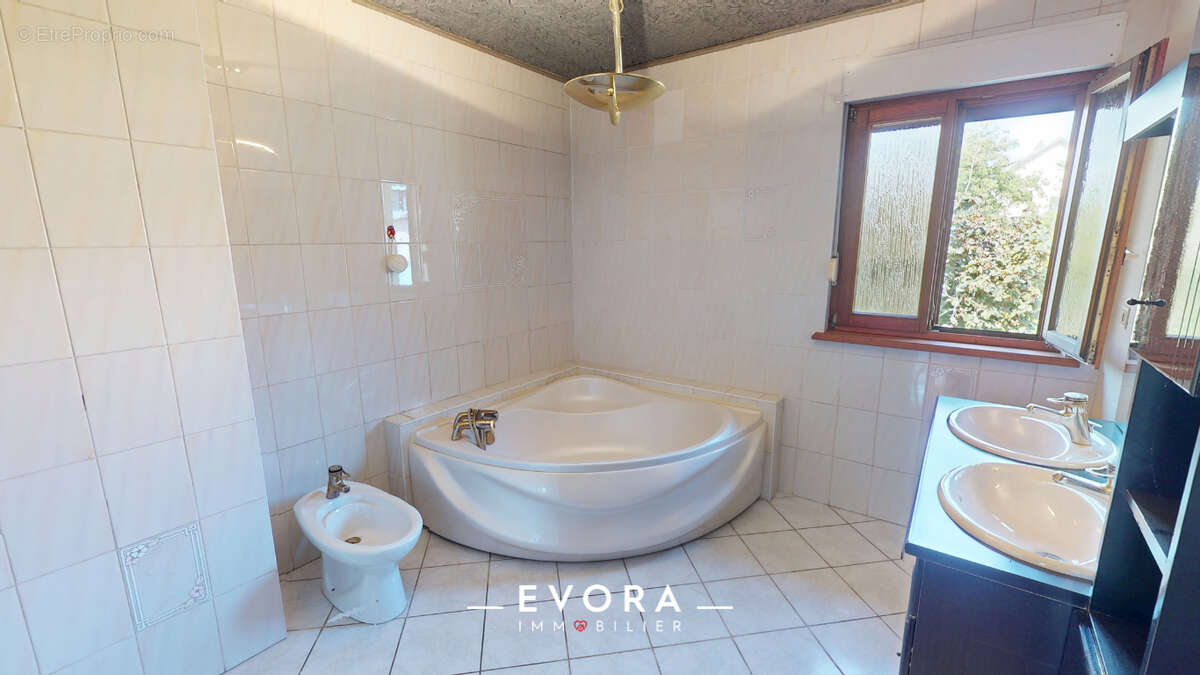 Maison à MONTIGNY-LES-METZ