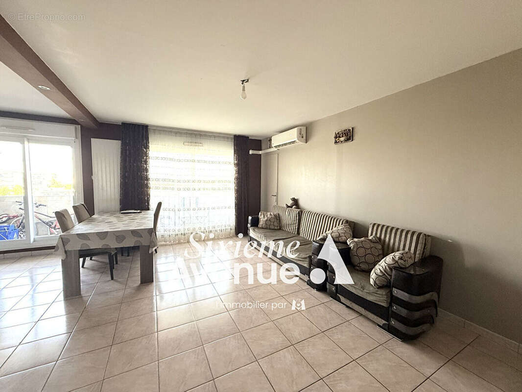 Appartement à VAULX-EN-VELIN