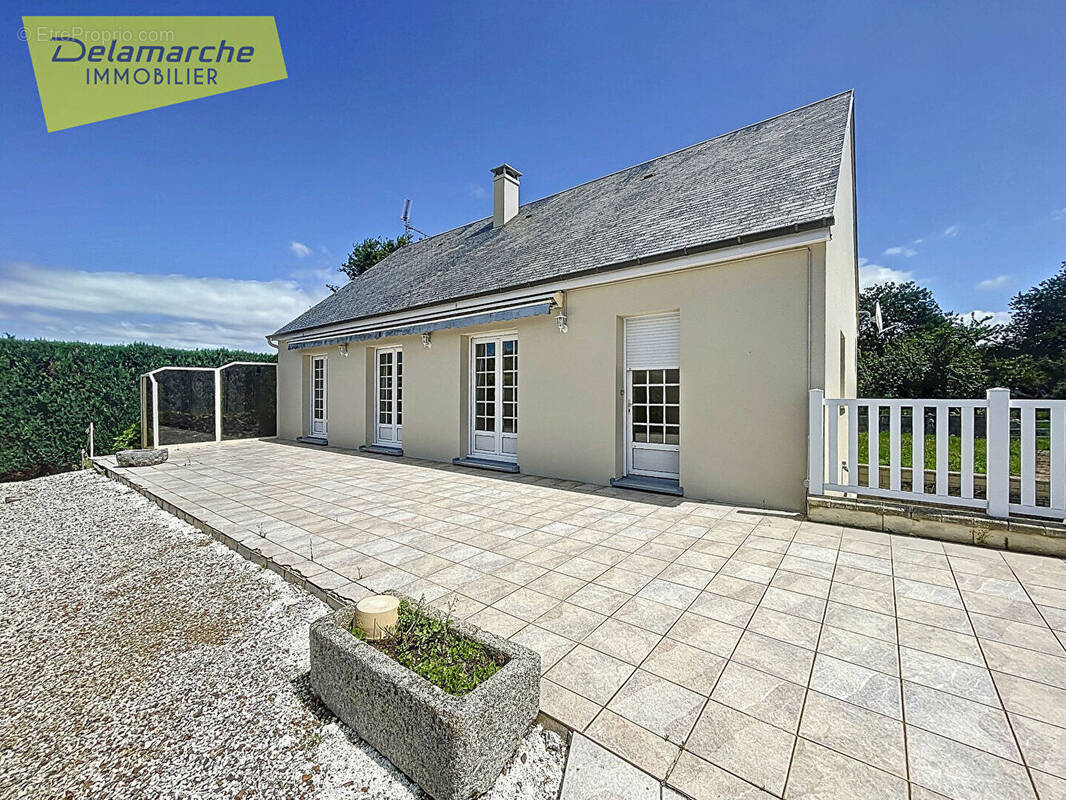 Maison à SAINT-JEAN-DES-CHAMPS