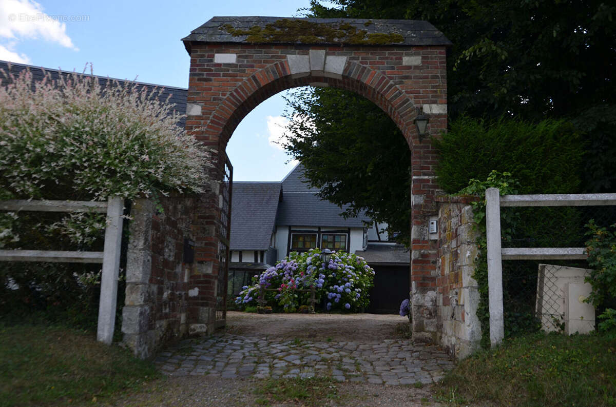 Maison à TOURVILLE-LA-CAMPAGNE