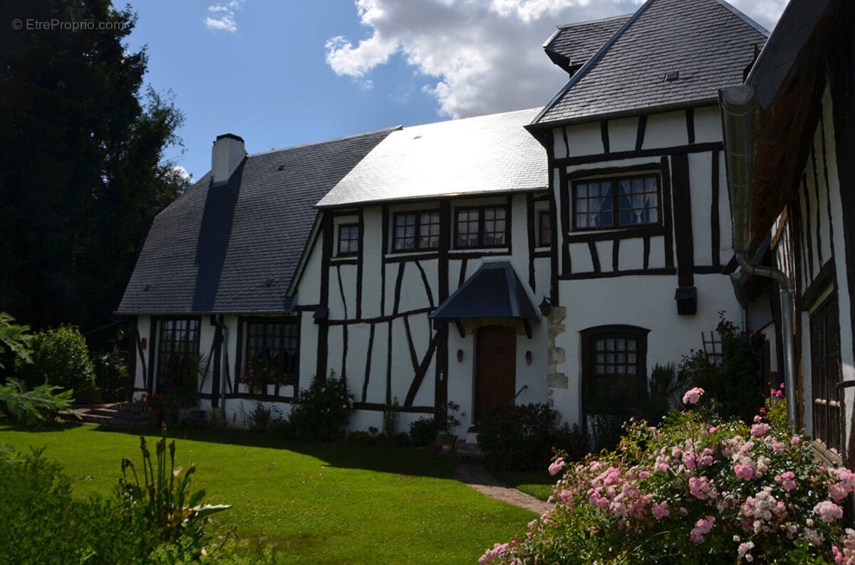 Maison à TOURVILLE-LA-CAMPAGNE