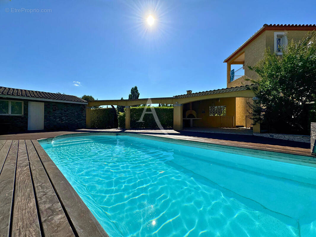 Maison à VAILHAUQUES