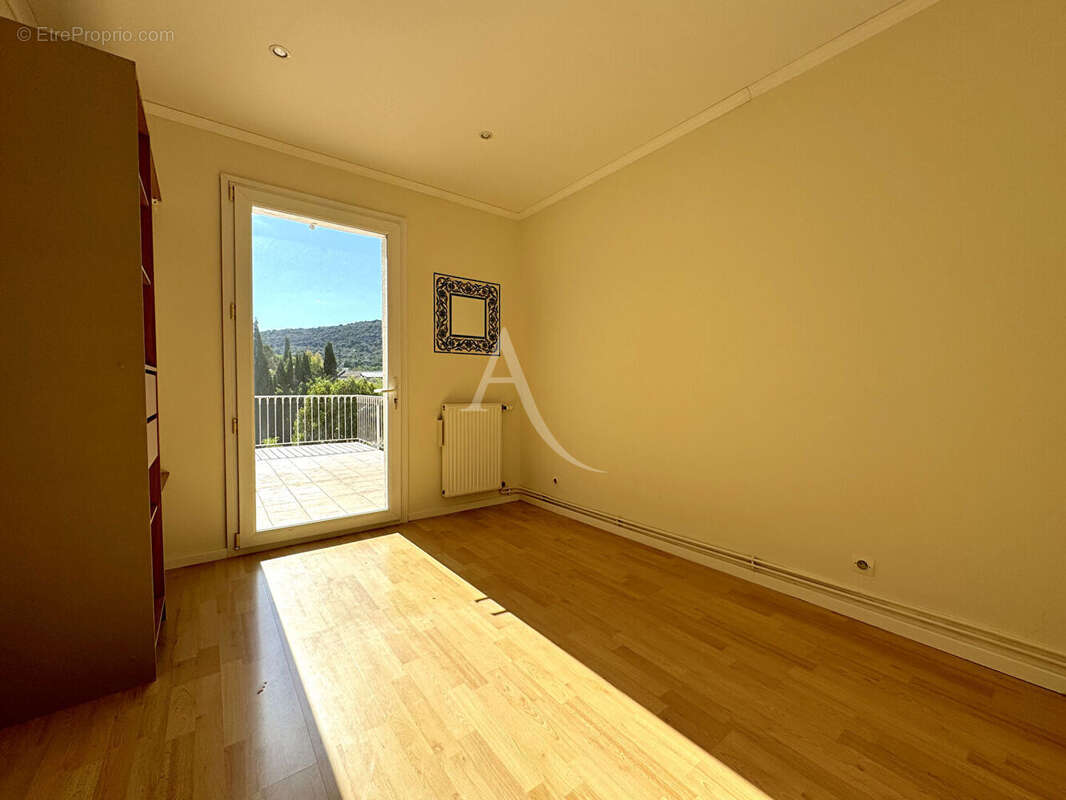 Maison à VAILHAUQUES