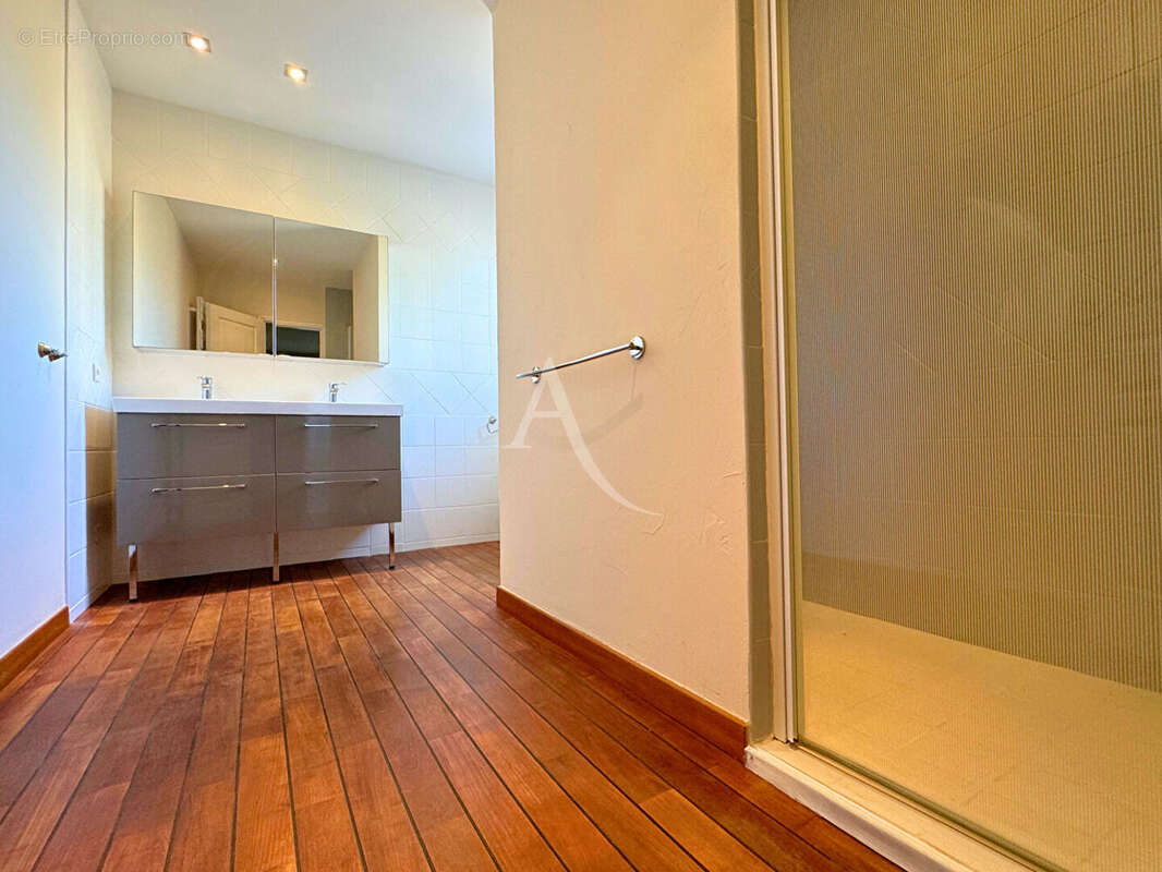 Maison à VAILHAUQUES