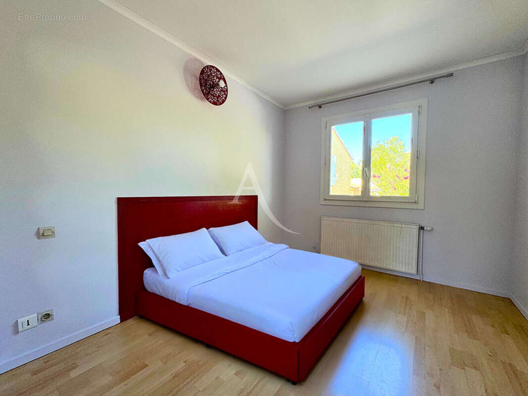 Maison à VAILHAUQUES