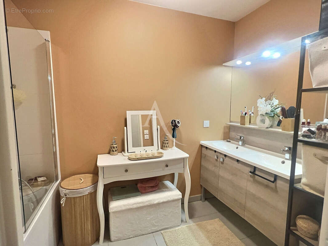 Appartement à MARSEILLE-13E