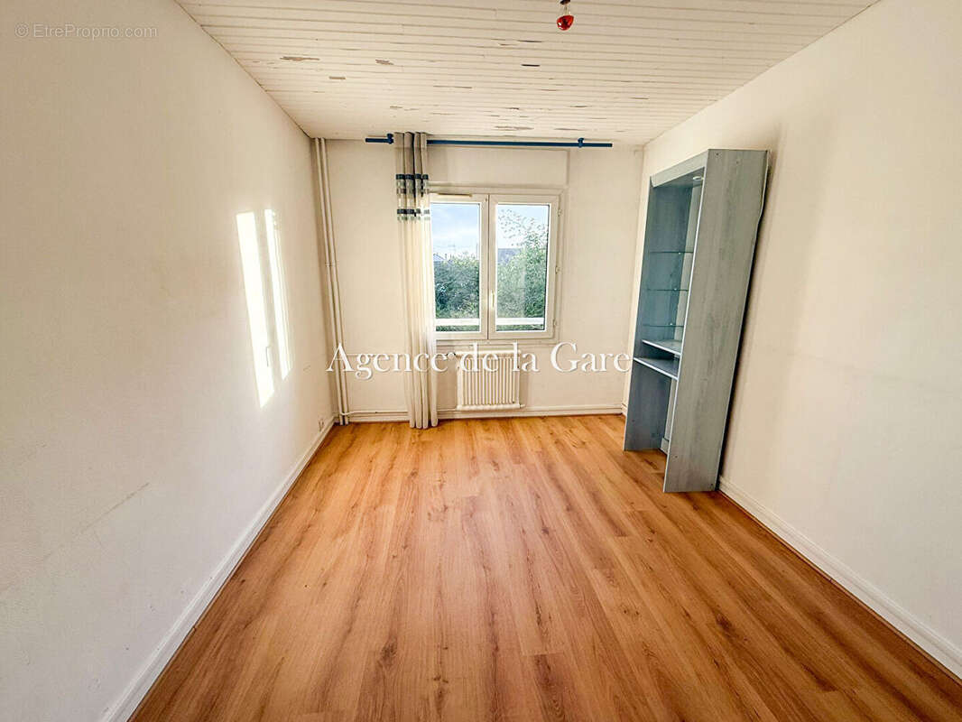 Appartement à SARTROUVILLE