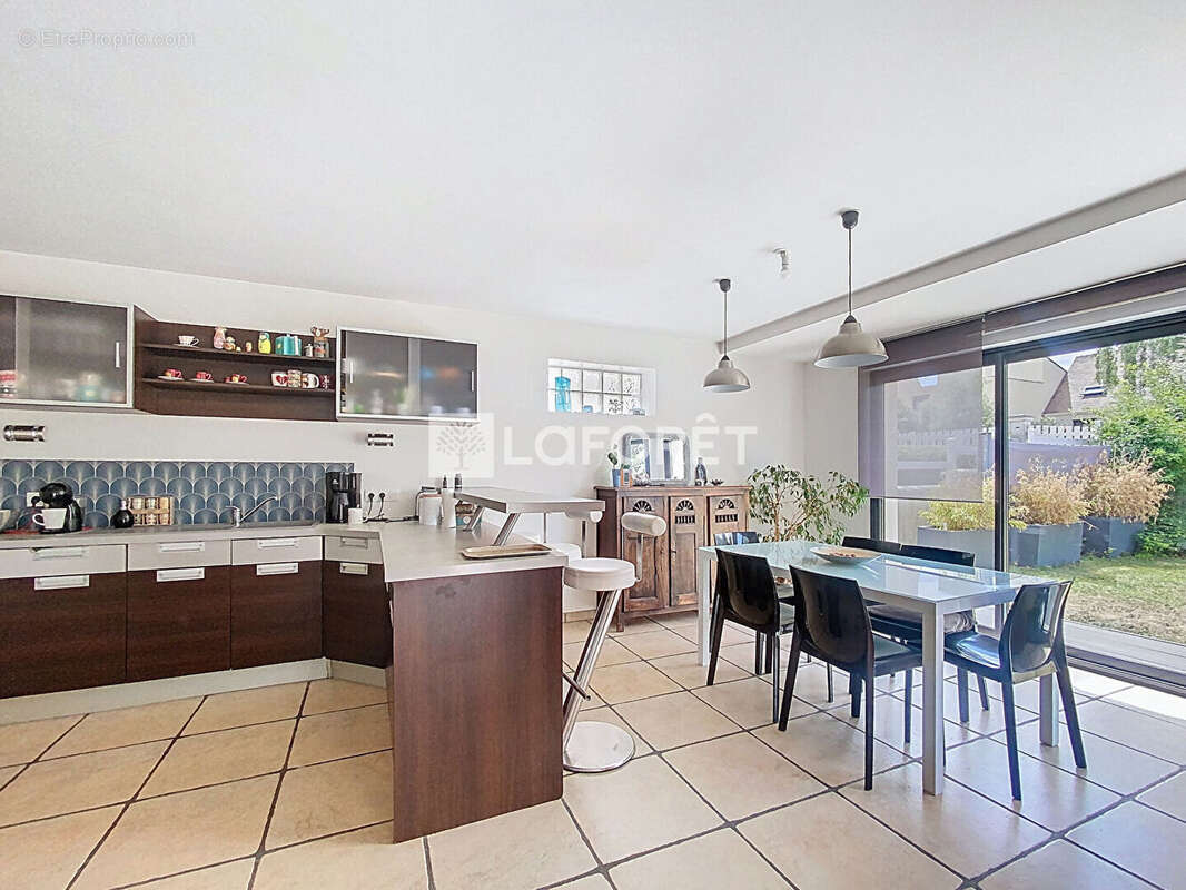 Maison à MARCOUSSIS