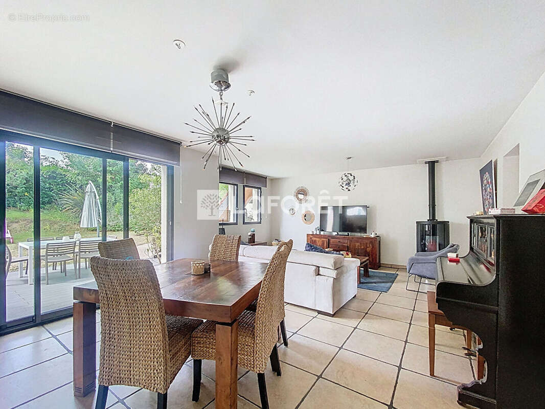 Maison à MARCOUSSIS