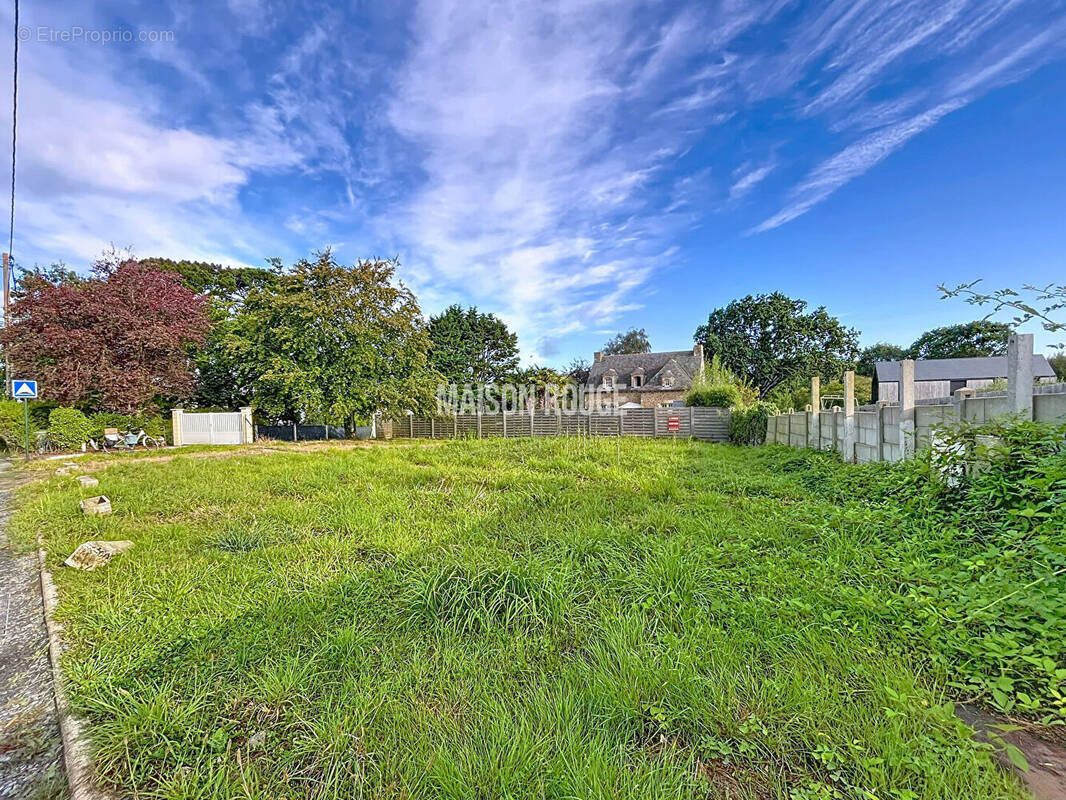 Terrain à SAINT-BRIAC-SUR-MER