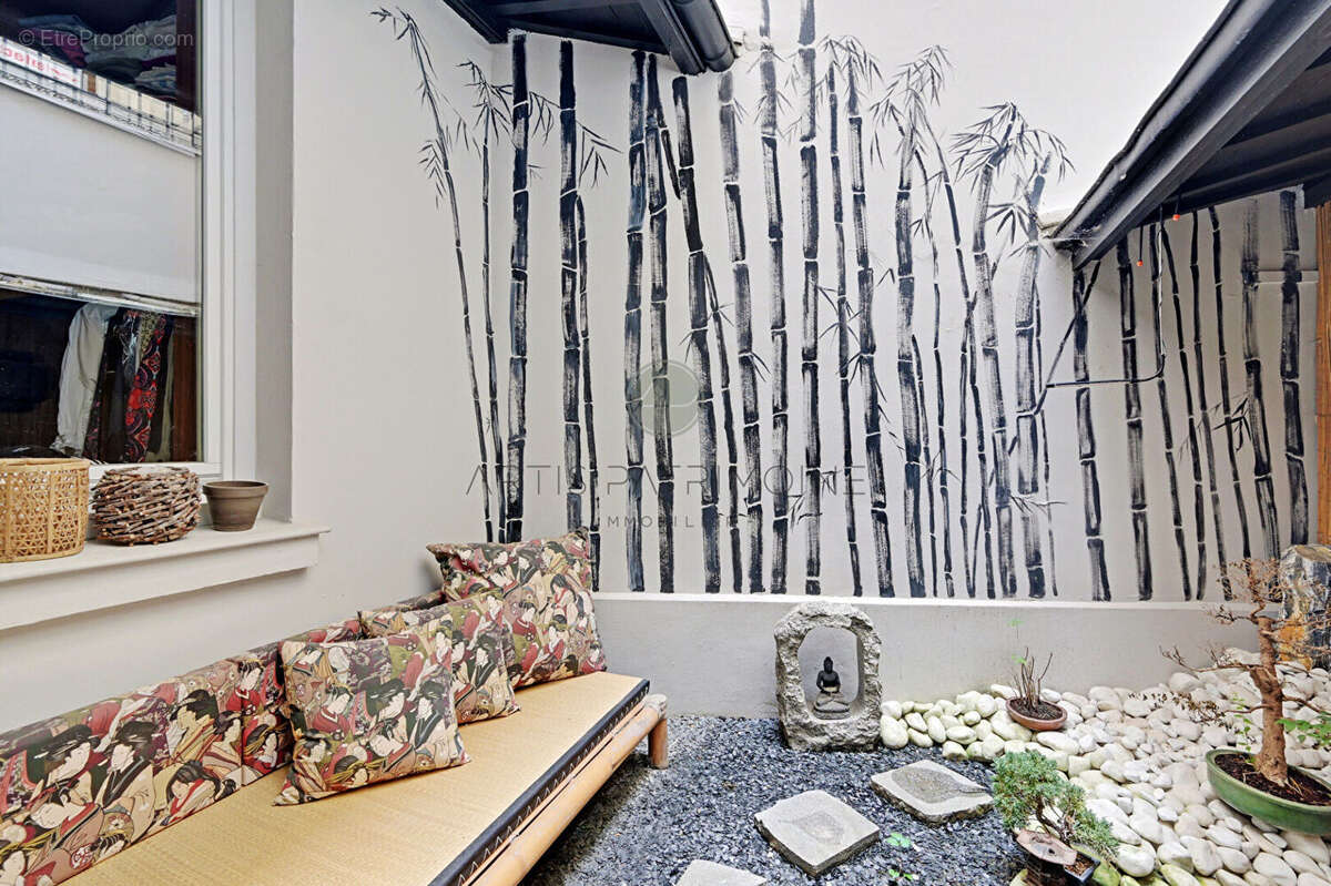 Appartement à PARIS-8E