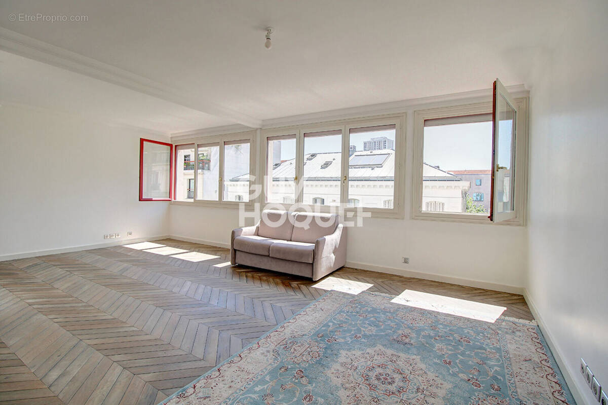 Appartement à PARIS-19E