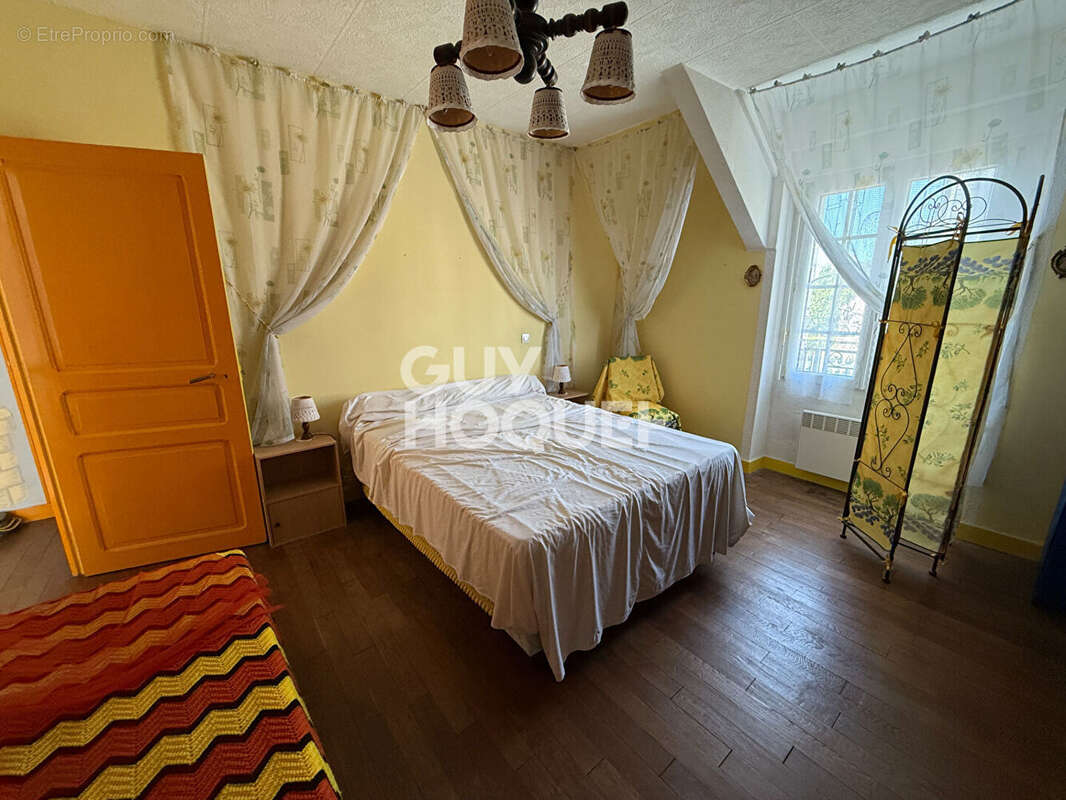 Maison à LE VIVIER-SUR-MER