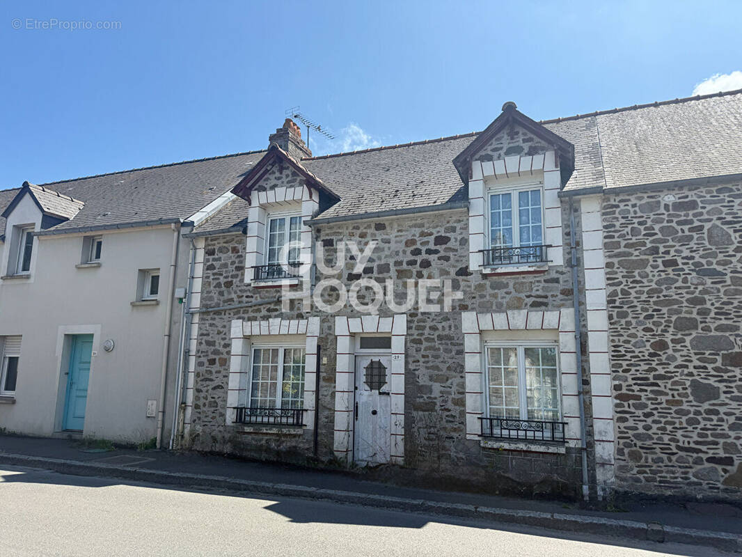 Maison à LE VIVIER-SUR-MER