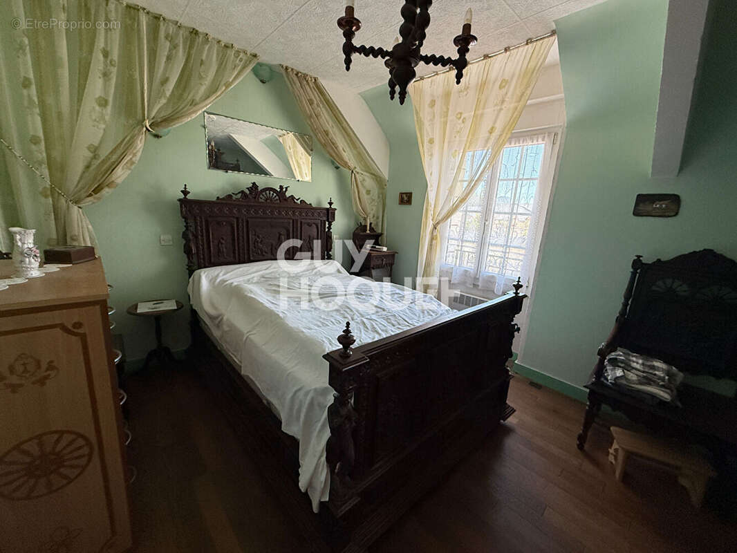 Maison à LE VIVIER-SUR-MER