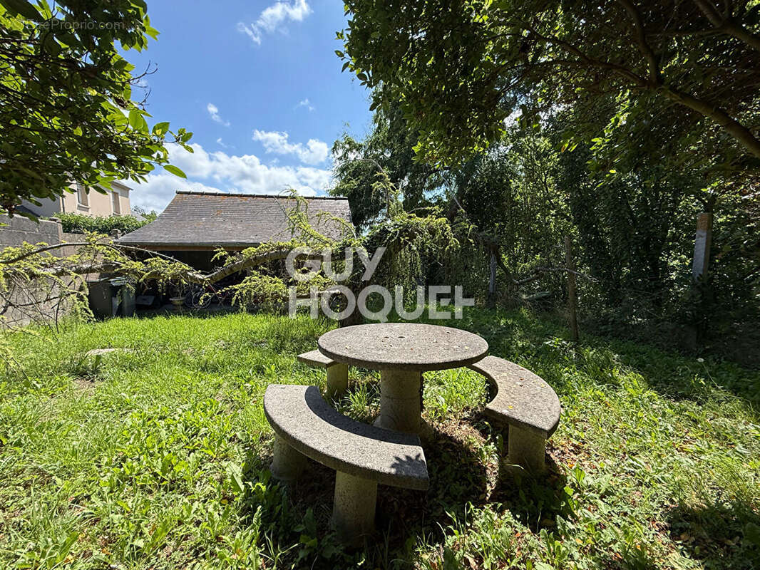 Maison à LE VIVIER-SUR-MER