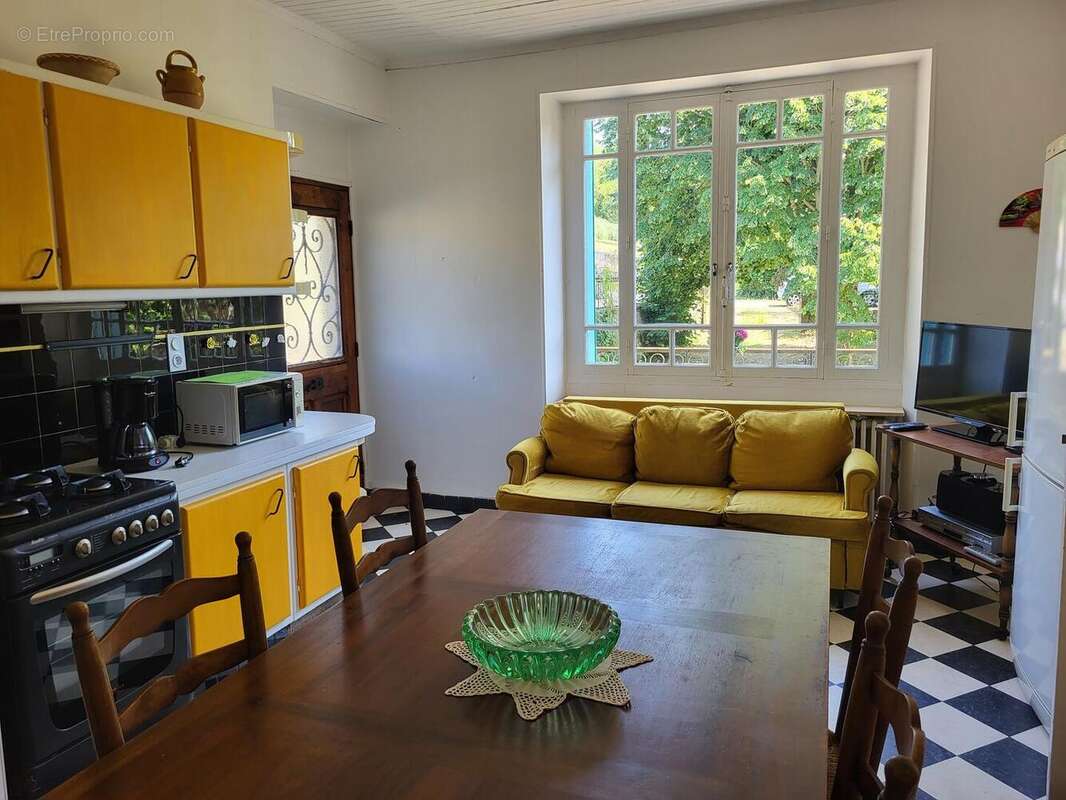 20250619145732 - Maison à SARLAT-LA-CANEDA